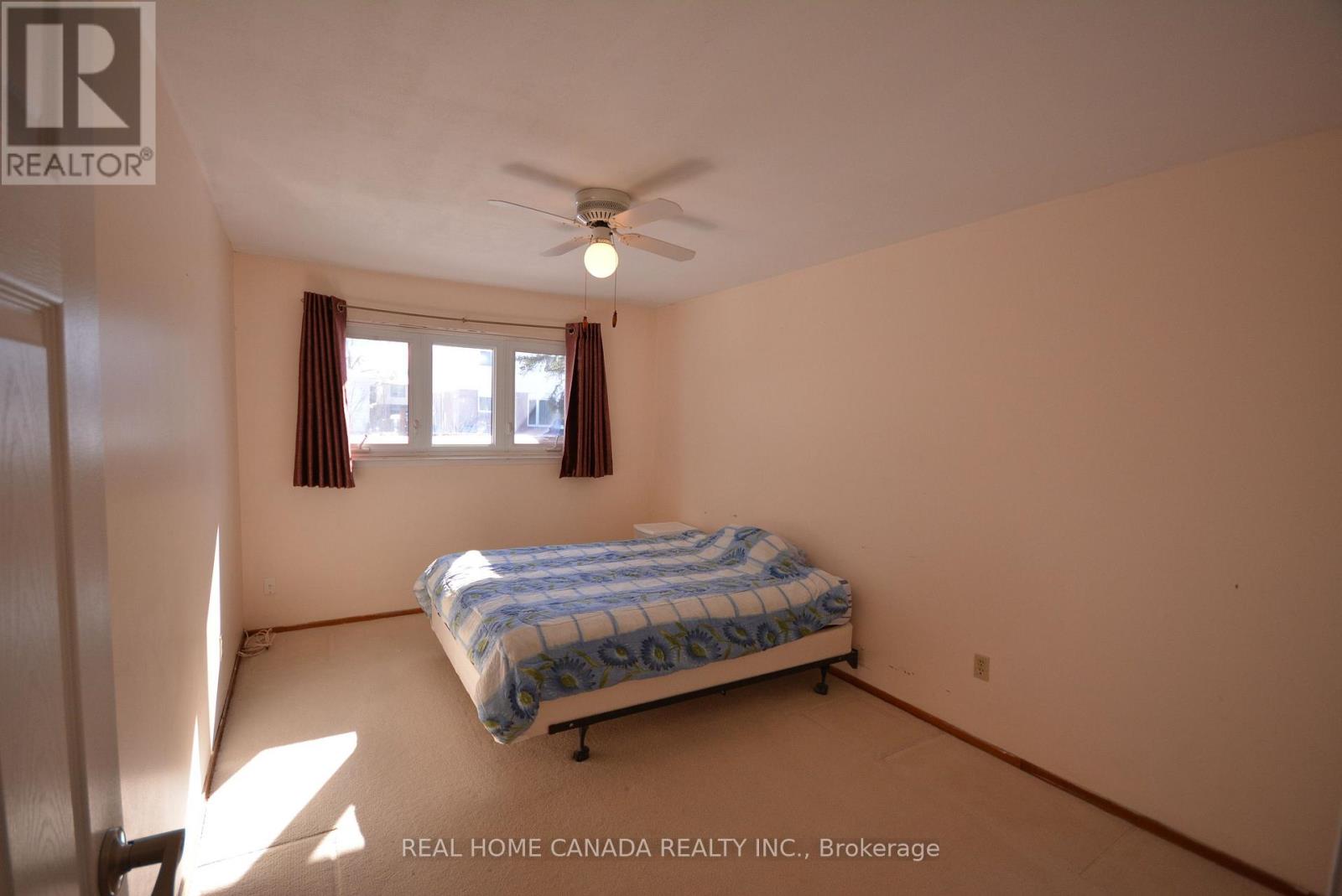 1463 Glen Rutley Circle, Mississauga, Ontario  L4X 1Z8 - Photo 13 - W12557388