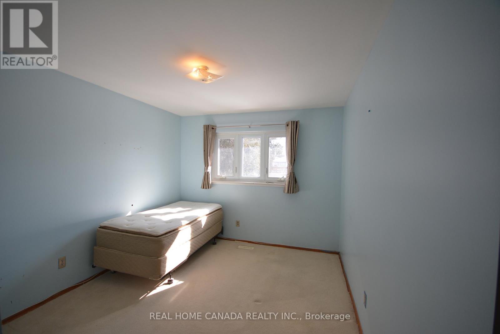 1463 Glen Rutley Circle, Mississauga, Ontario  L4X 1Z8 - Photo 17 - W12557388