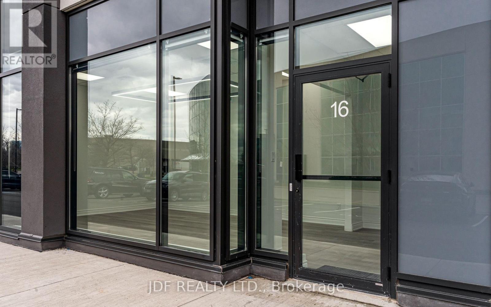 16 - 5270 Solar Drive, Mississauga, Ontario  L4W 5M8 - Photo 2 - W12557392