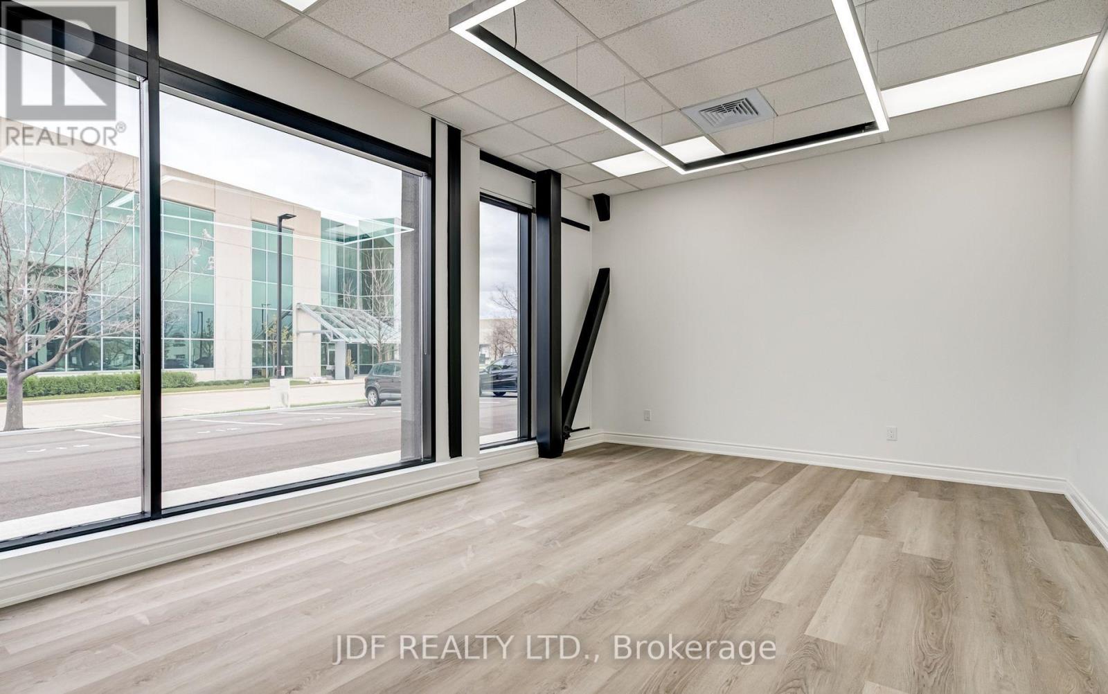 16 - 5270 Solar Drive, Mississauga, Ontario  L4W 5M8 - Photo 5 - W12557392