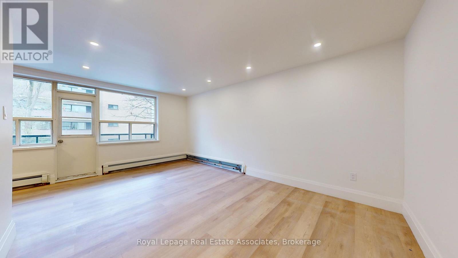 23 - 1 Marquette Avenue, Toronto, Ontario M6A 1X8 - Photo 11 - C12351484