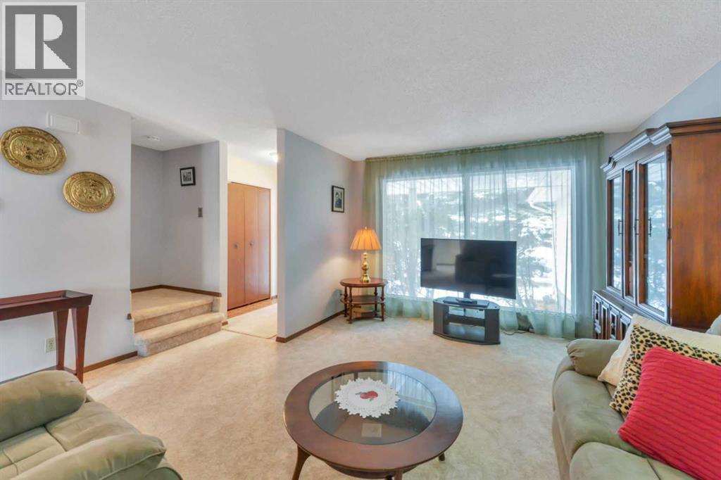 31 Baird Street, Red Deer, Alberta  T4R 1K5 - Photo 5 - A2269432