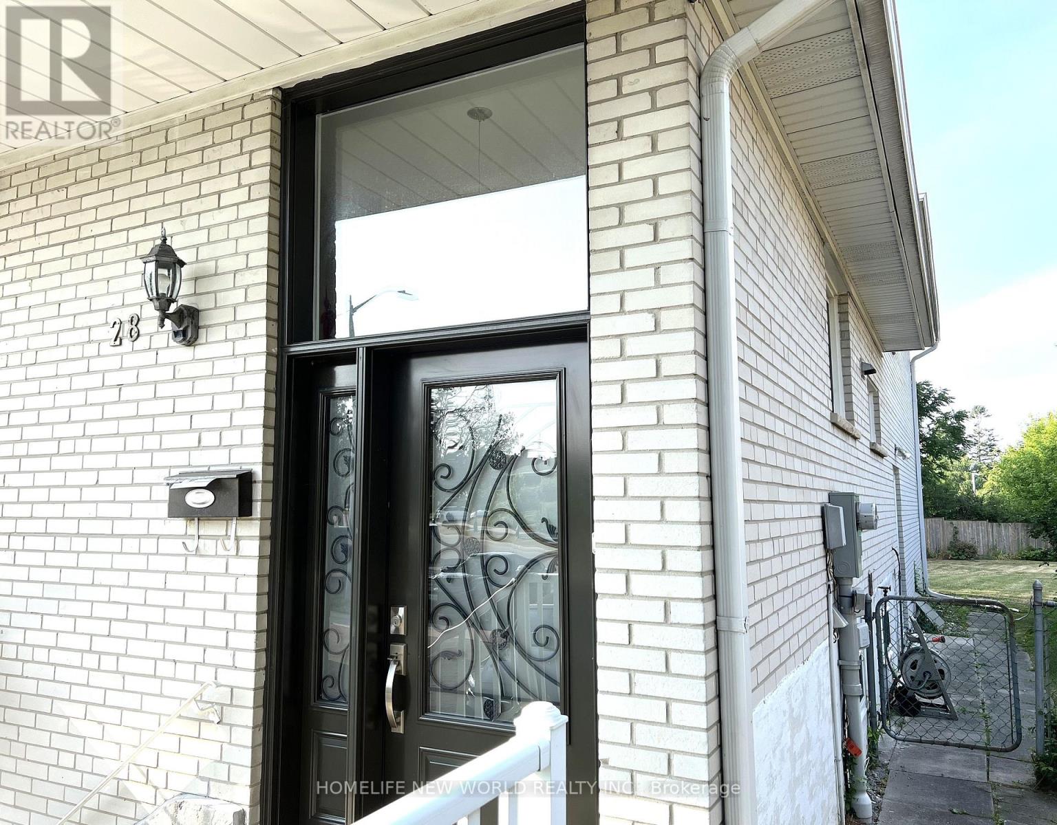 28 Greyhound Drive, Toronto, Ontario  M2H 1K3 - Photo 2 - C12557426