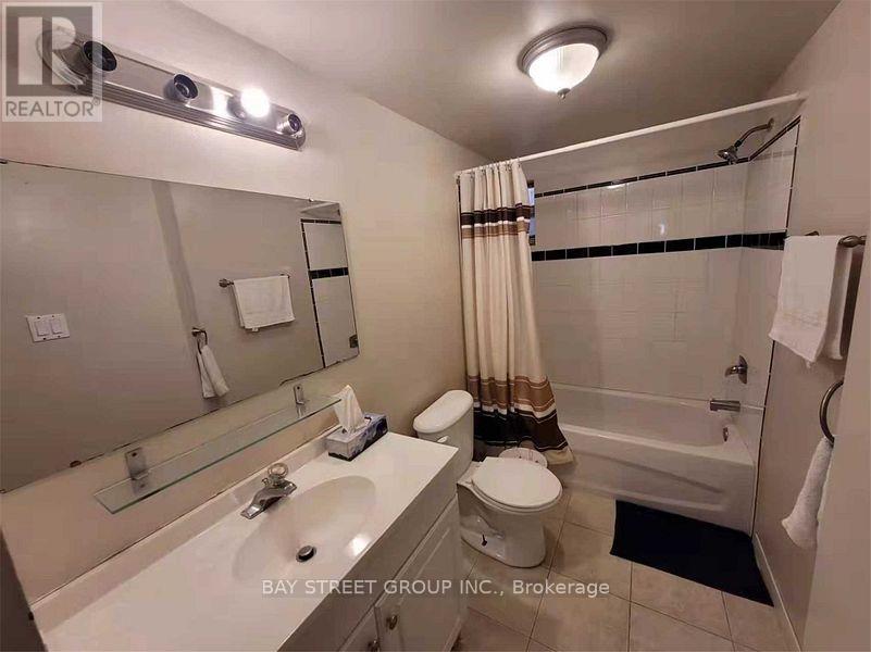 103 Glentworth Road, Toronto, Ontario  M2J 2E7 - Photo 8 - C12557438