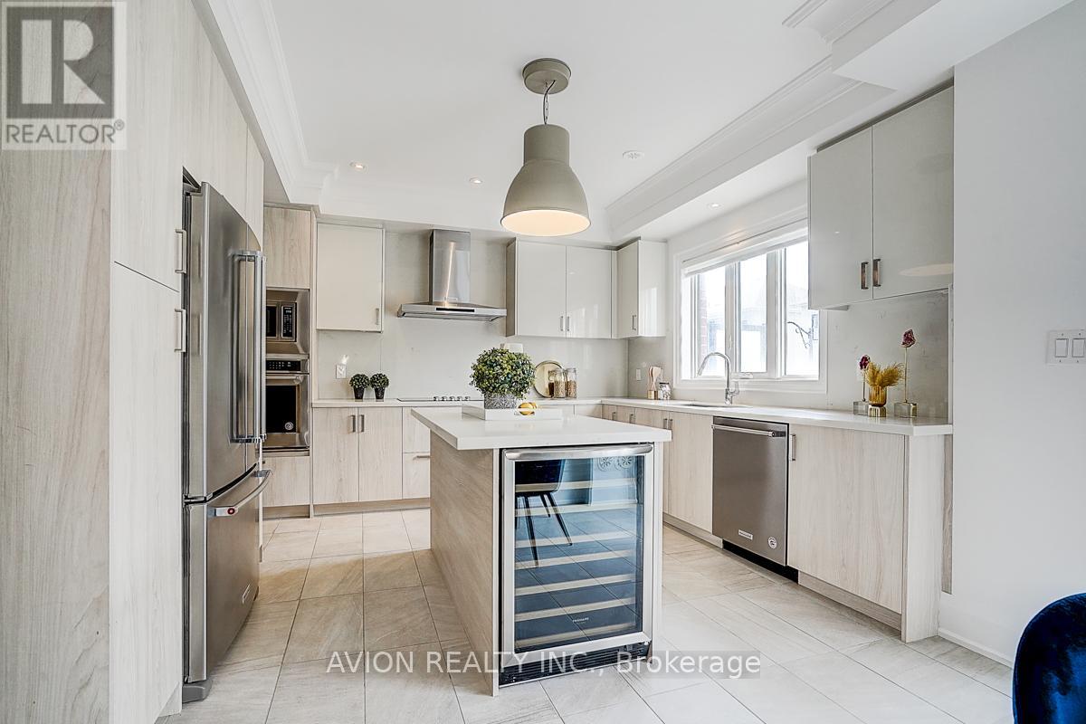 15 Gandhi Lane, Markham, Ontario  L3T 0G4 - Photo 5 - N12557430