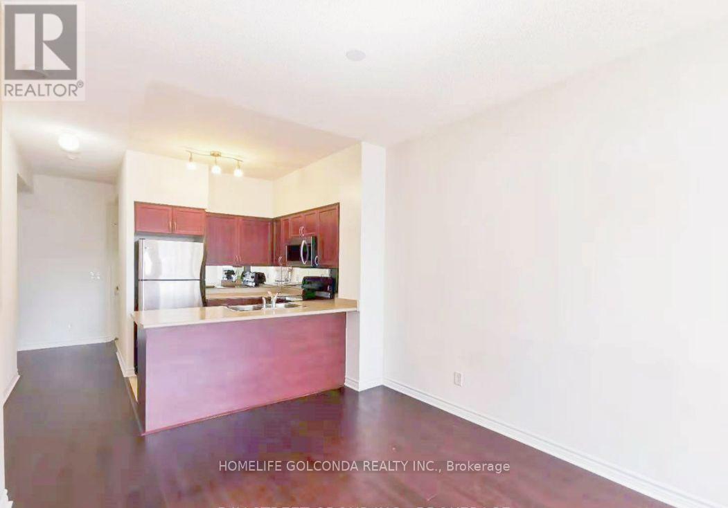 911 - 388 Prince Of Wales Drive, Mississauga, Ontario  L5B 0A1 - Photo 3 - W12557402