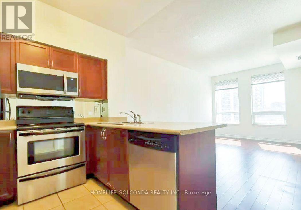 911 - 388 Prince Of Wales Drive, Mississauga, Ontario  L5B 0A1 - Photo 4 - W12557402