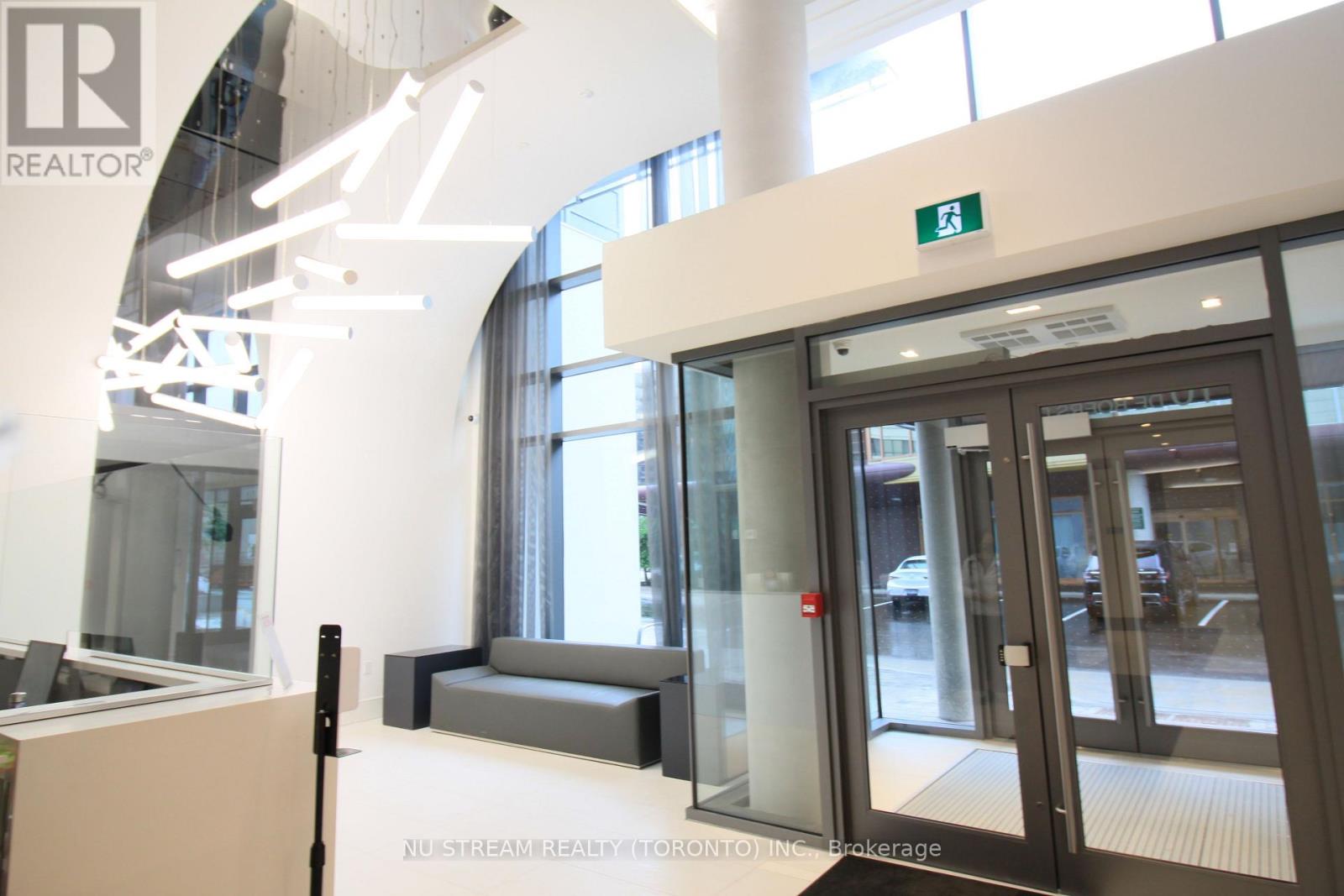 908 - 10 De Boers Drive, Toronto, Ontario  M3N 0L6 - Photo 13 - W12557410