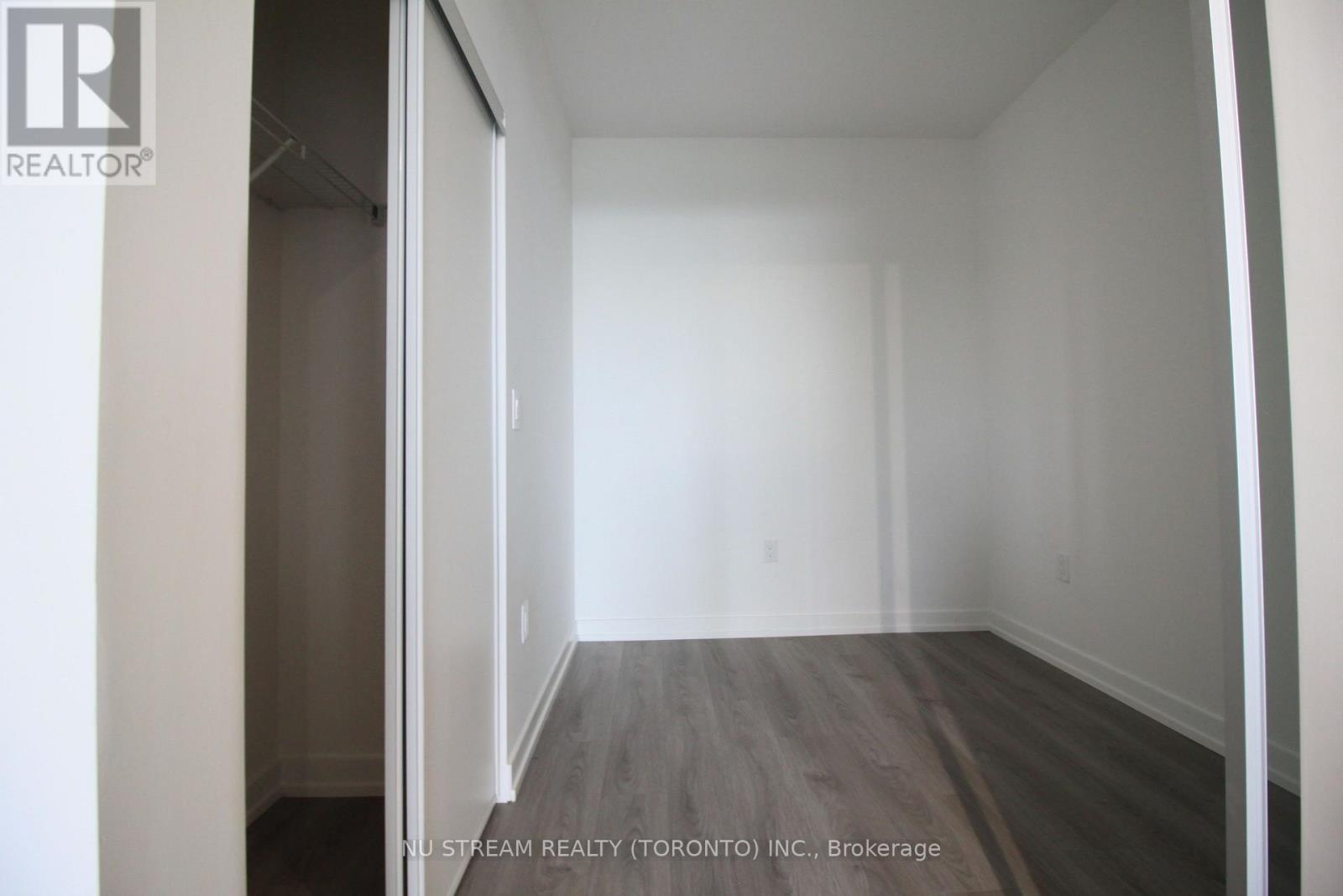 908 - 10 De Boers Drive, Toronto, Ontario  M3N 0L6 - Photo 7 - W12557410