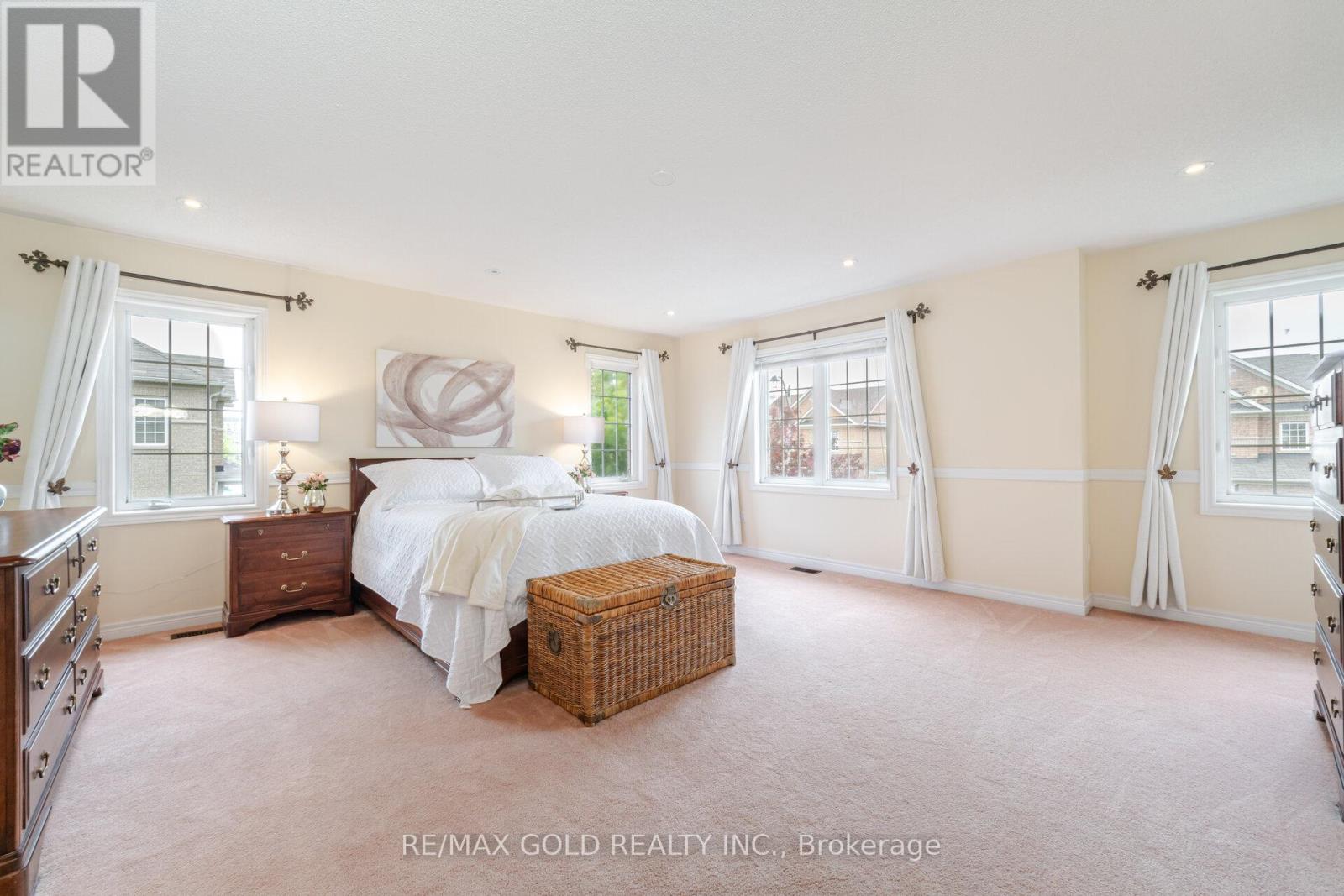 16 Larkberry Road, Brampton, Ontario  L6X 0R7 - Photo 22 - W12557414