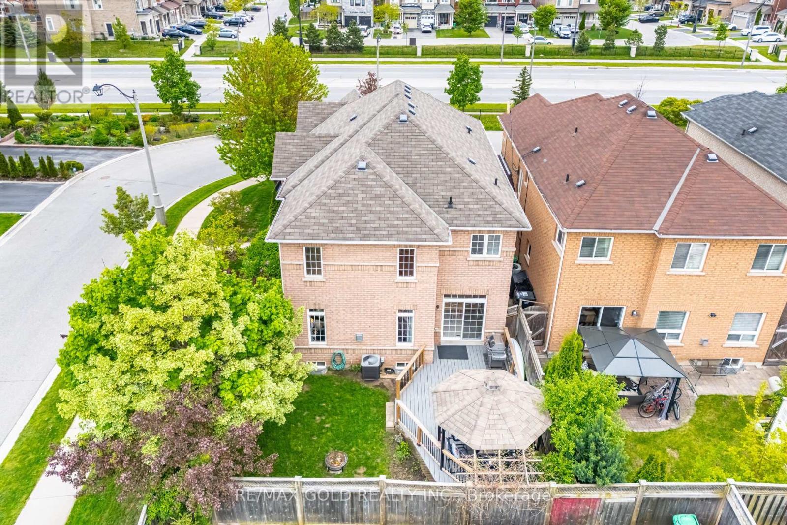 16 Larkberry Road, Brampton, Ontario  L6X 0R7 - Photo 49 - W12557414