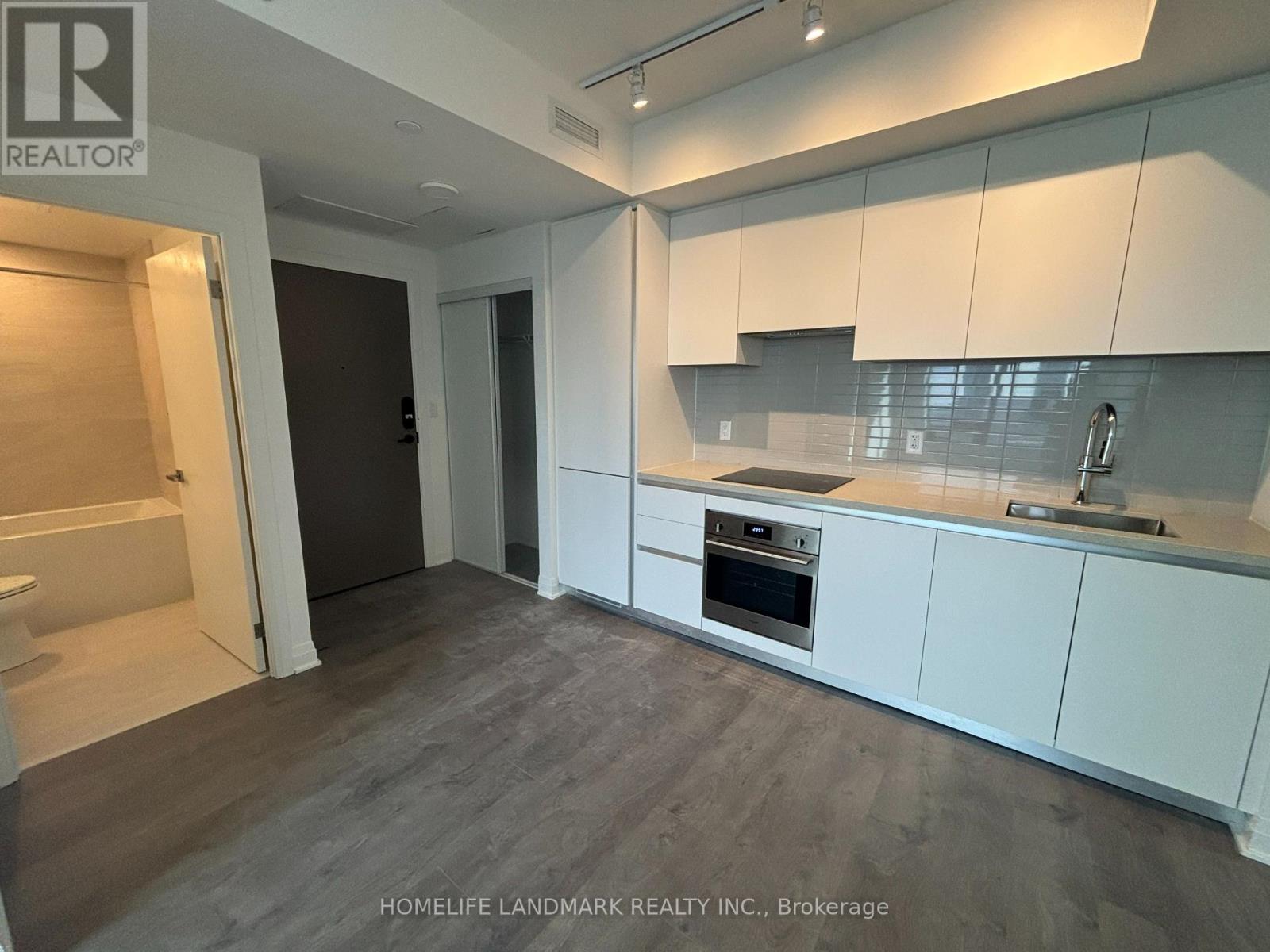 2706 - 4015 The Exchange Street, Mississauga, Ontario  L5B 0N9 - Photo 4 - W12557436