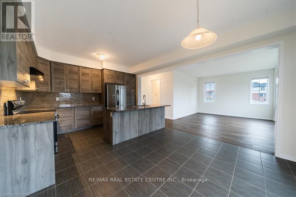 107 Cuesta Heights, Hamilton, Ontario  L8J 0M2 - Photo 15 - X12552450