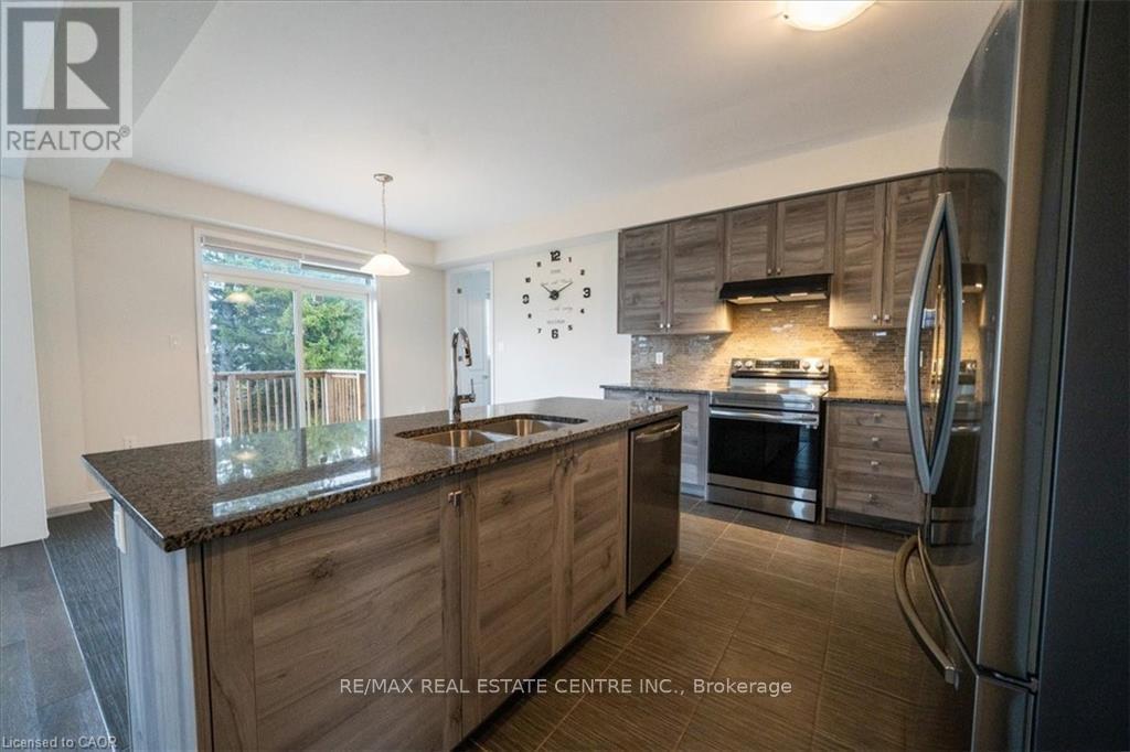 107 Cuesta Heights, Hamilton, Ontario  L8J 0M2 - Photo 13 - X12552450