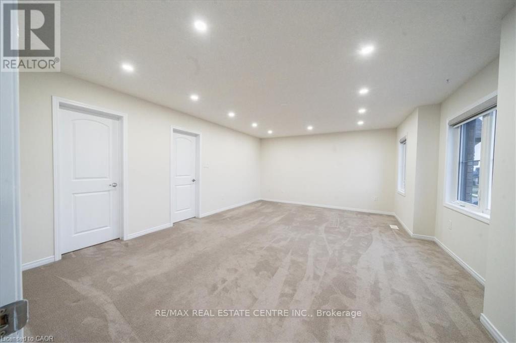 107 Cuesta Heights, Hamilton, Ontario  L8J 0M2 - Photo 12 - X12552450