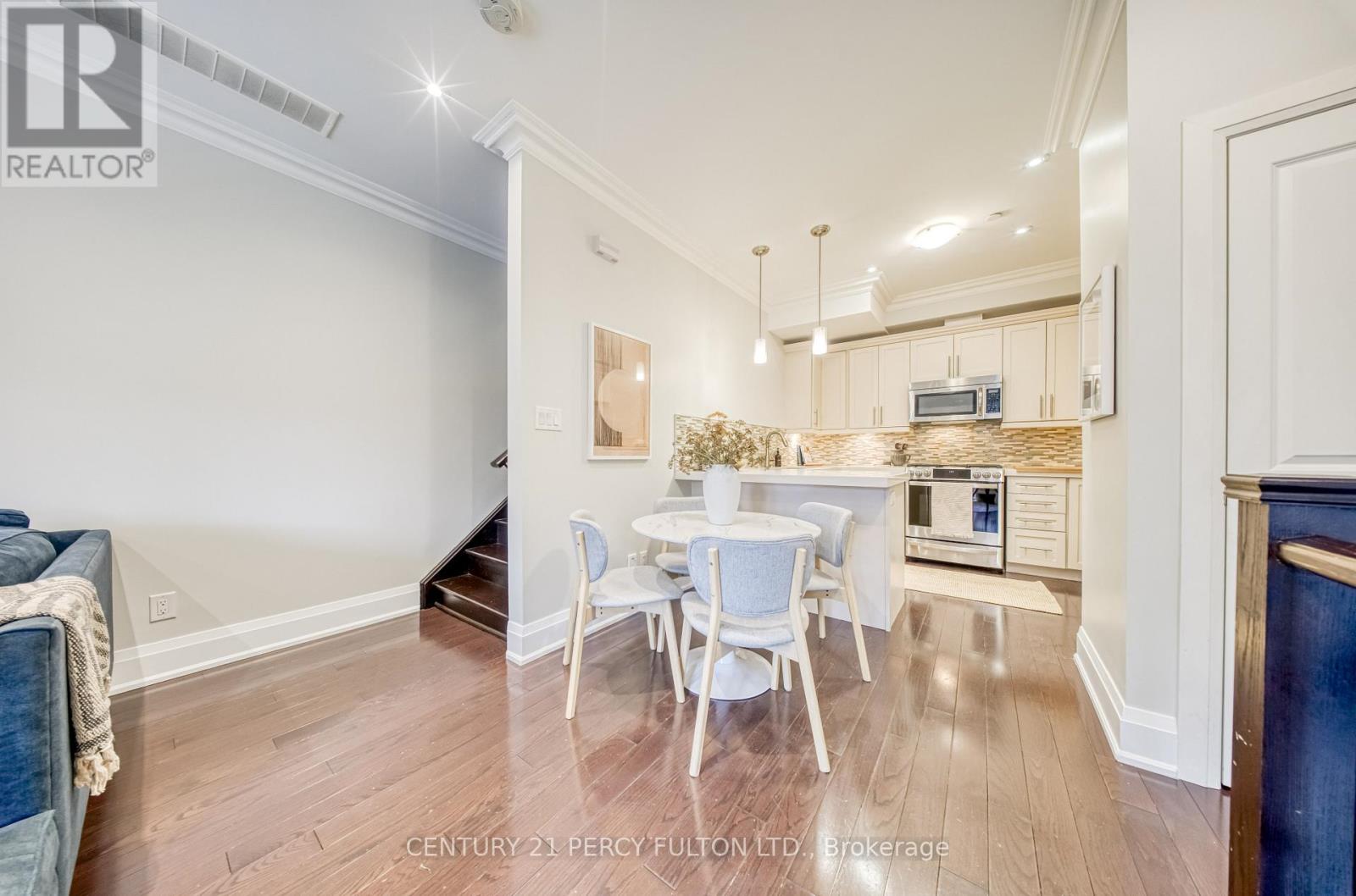 105 Rushbrooke Avenue, Toronto, Ontario  M4M 3A8 - Photo 8 - E12557472