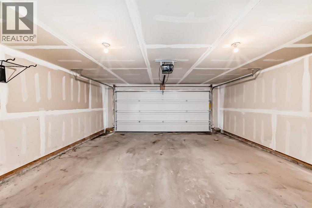 203 South Point Park Sw, Airdrie, Alberta  T4B 5G8 - Photo 35 - A2264535