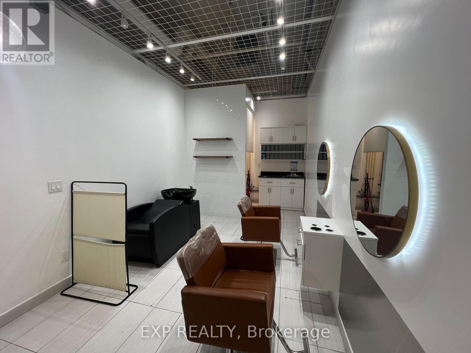 42 - 7181 YONGE STREET, Markham, Ontario