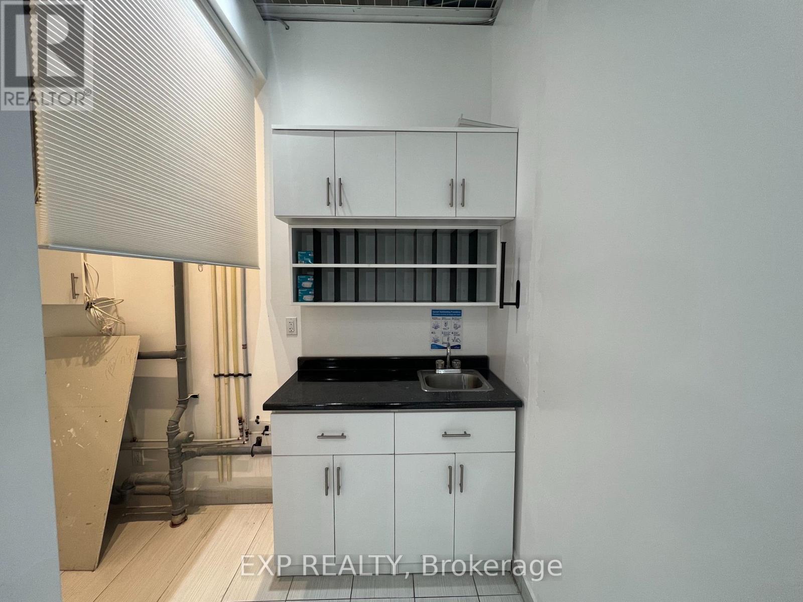 42 - 7181 Yonge Street, Markham, Ontario L3T 0C7 - Photo 5 - N12557448