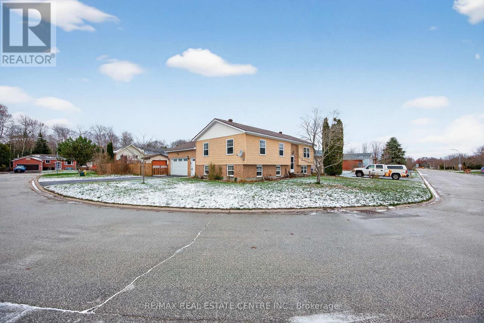 62 RIVERDALE DRIVE, Wasaga Beach, Ontario