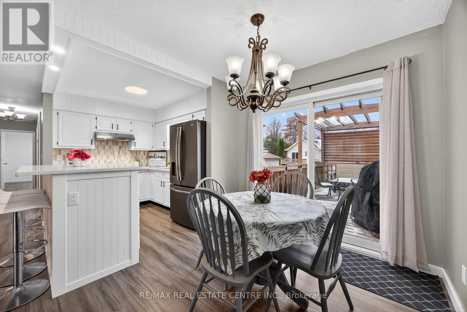 62 Riverdale Drive, Wasaga Beach, Ontario L9Z 1G1 - Photo 12 - S12557470