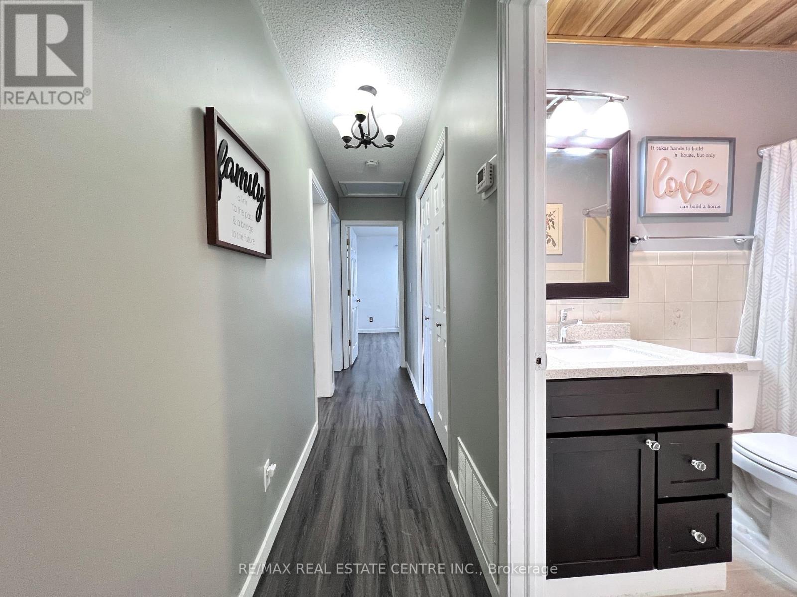 62 Riverdale Drive, Wasaga Beach, Ontario L9Z 1G1 - Photo 13 - S12557470