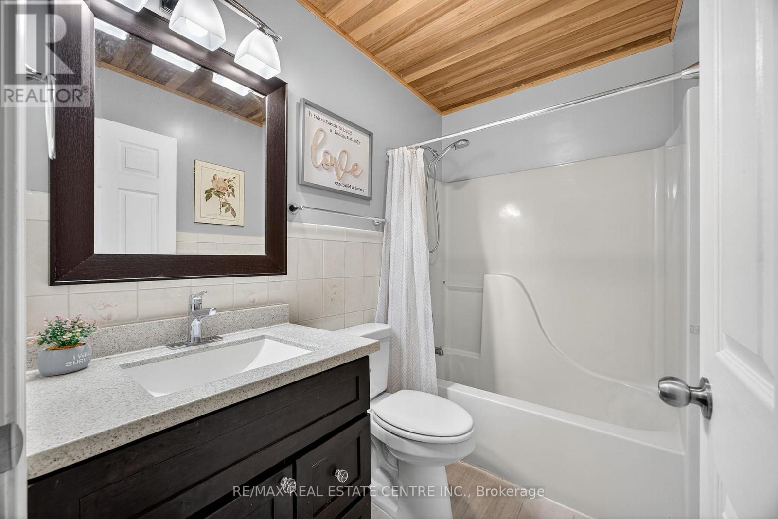 62 Riverdale Drive, Wasaga Beach, Ontario L9Z 1G1 - Photo 14 - S12557470