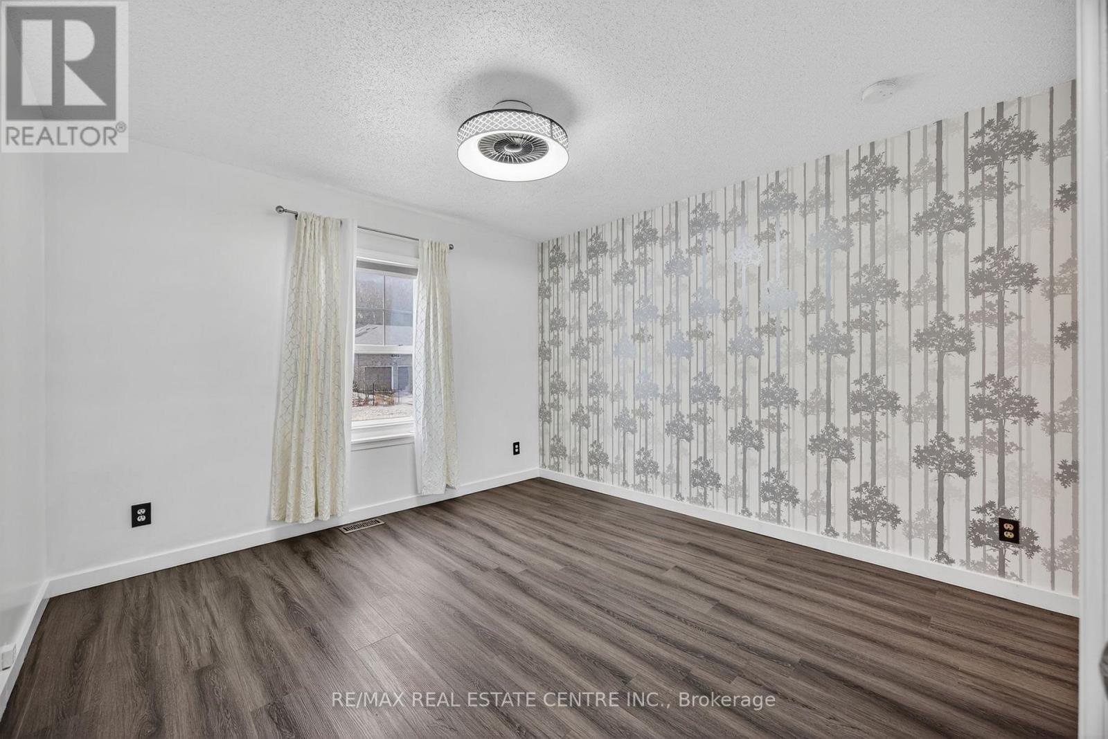 62 Riverdale Drive, Wasaga Beach, Ontario L9Z 1G1 - Photo 15 - S12557470