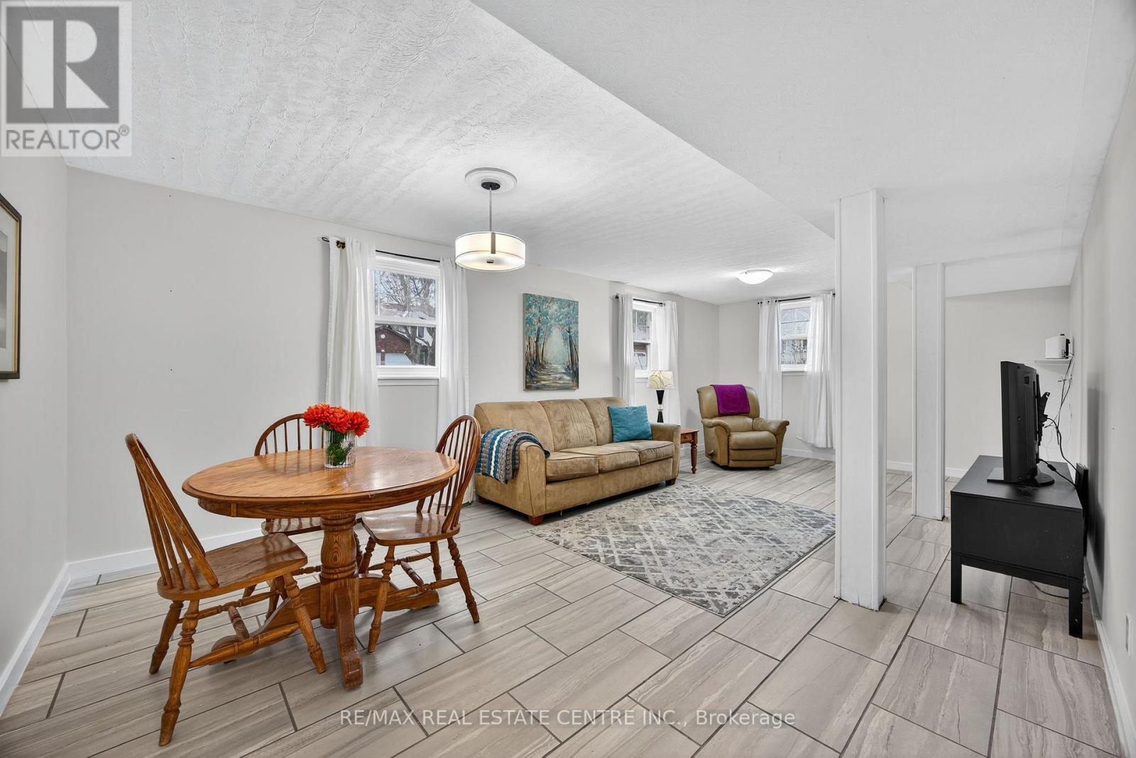 62 Riverdale Drive, Wasaga Beach, Ontario L9Z 1G1 - Photo 25 - S12557470