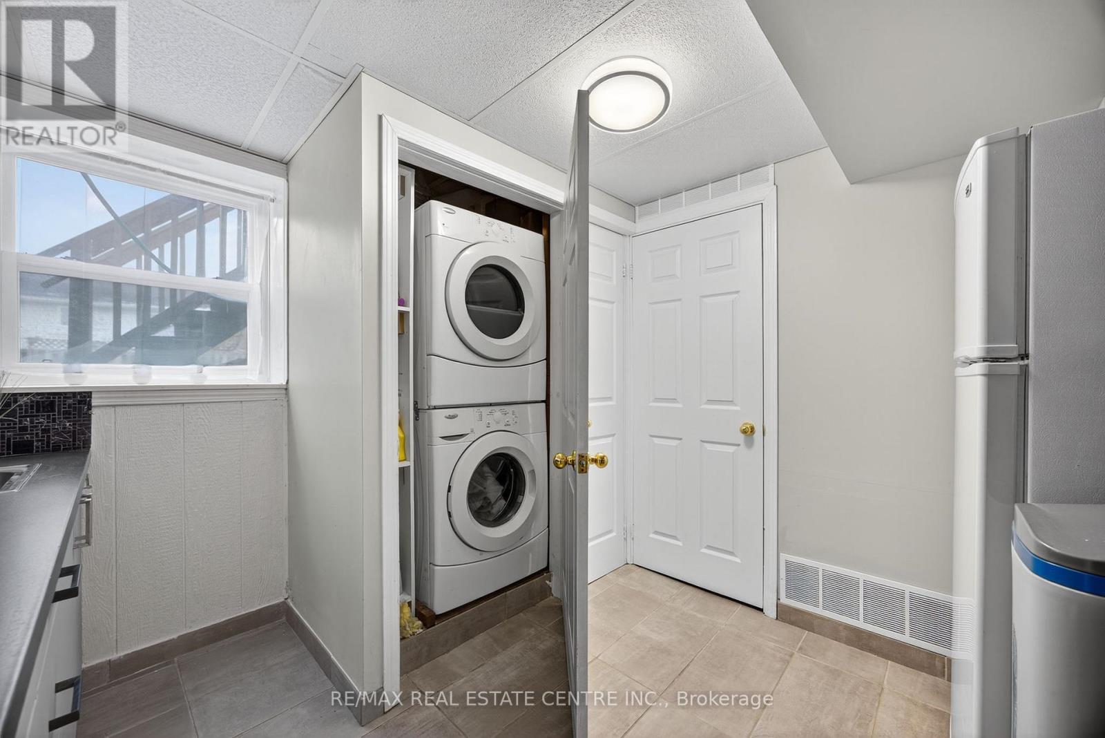 62 Riverdale Drive, Wasaga Beach, Ontario L9Z 1G1 - Photo 31 - S12557470