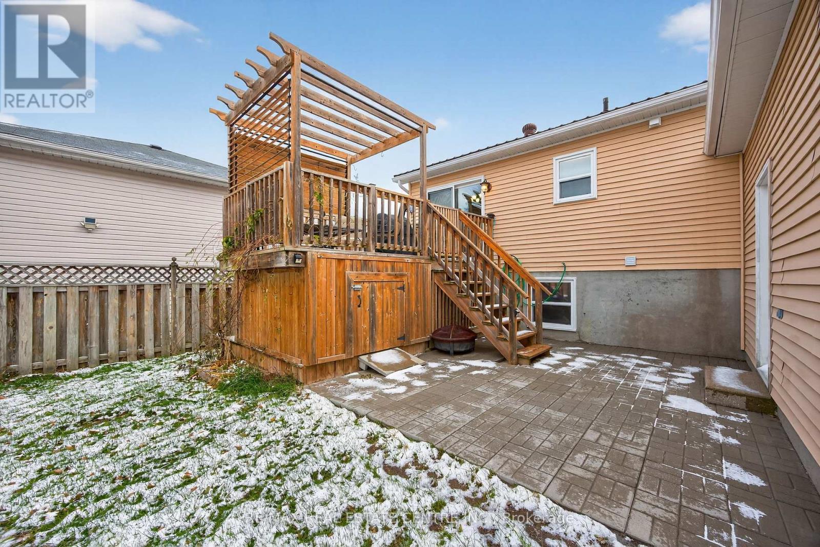 62 Riverdale Drive, Wasaga Beach, Ontario L9Z 1G1 - Photo 46 - S12557470