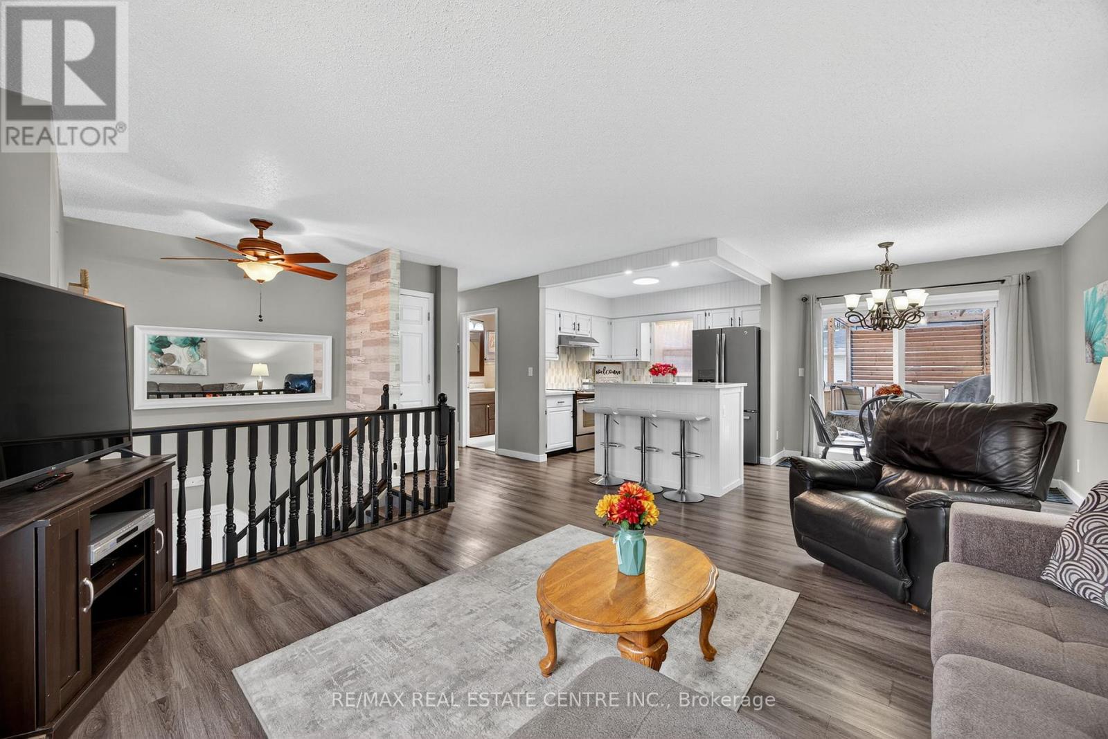 62 Riverdale Drive, Wasaga Beach, Ontario L9Z 1G1 - Photo 6 - S12557470