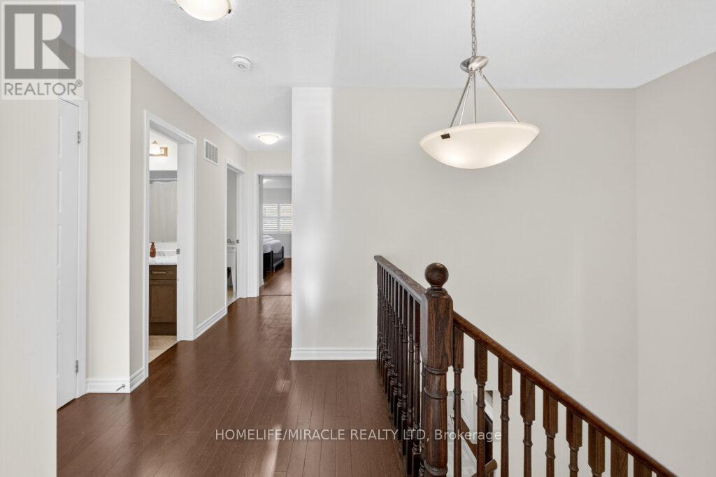 1229 Rose Way, Milton, Ontario  L9T 7E7 - Photo 19 - W12557452