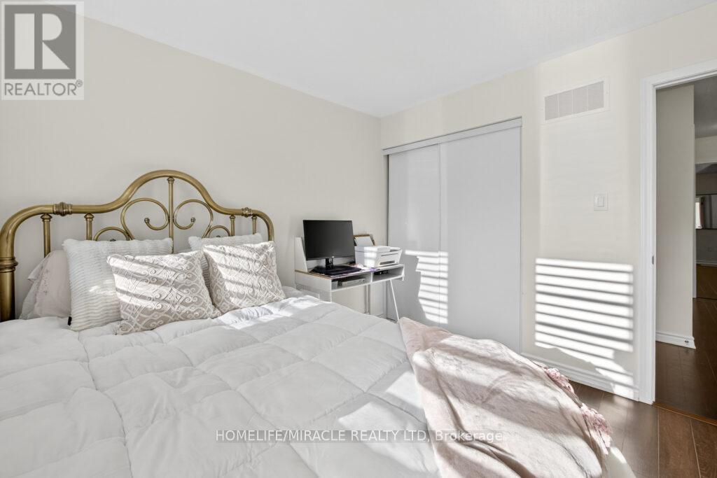 1229 Rose Way, Milton, Ontario  L9T 7E7 - Photo 25 - W12557452