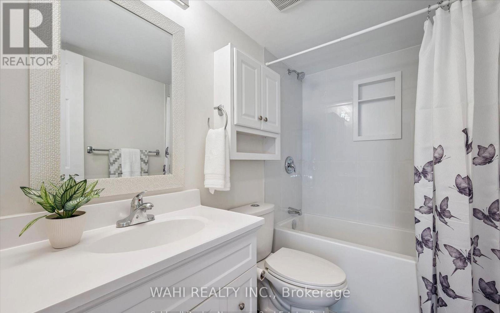 204 - 266 Overlea Drive, Kitchener, Ontario  N2M 5N2 - Photo 5 - X12557476