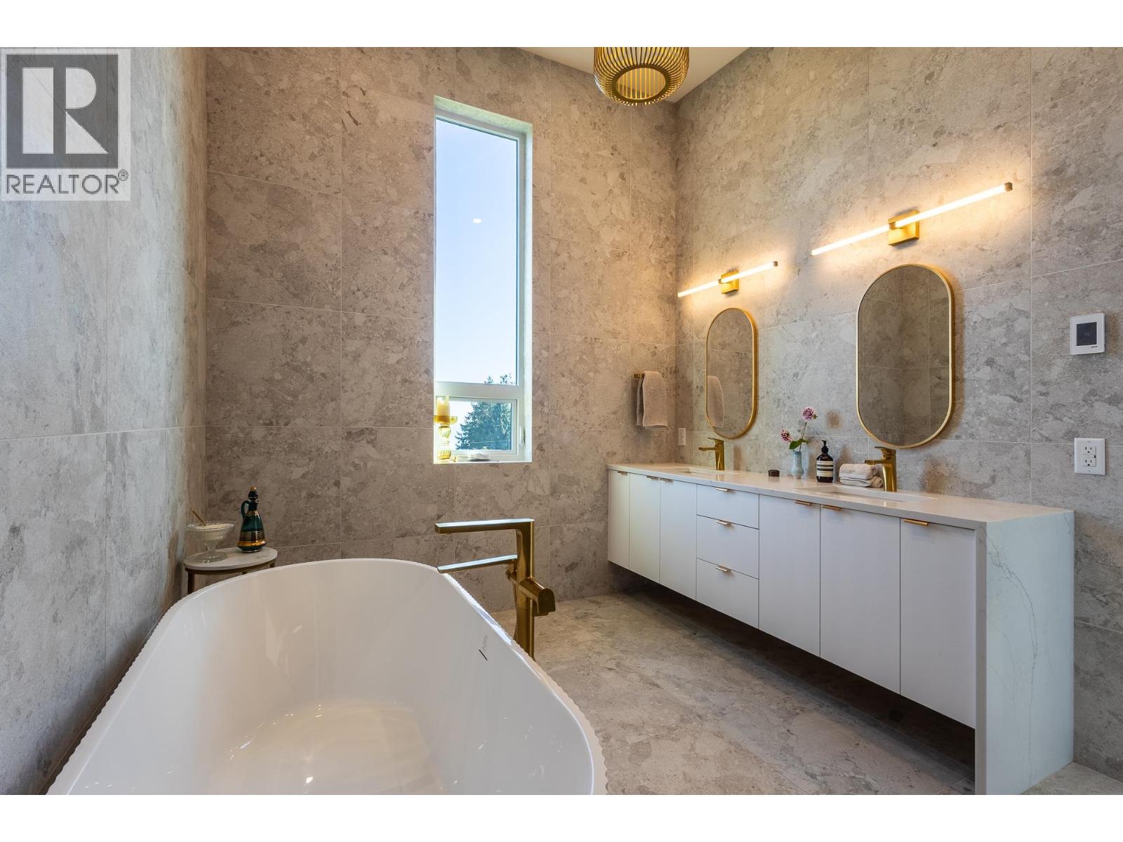 980 Gower Point Road, Gibsons, British Columbia  V0N 1V3 - Photo 25 - R3051488