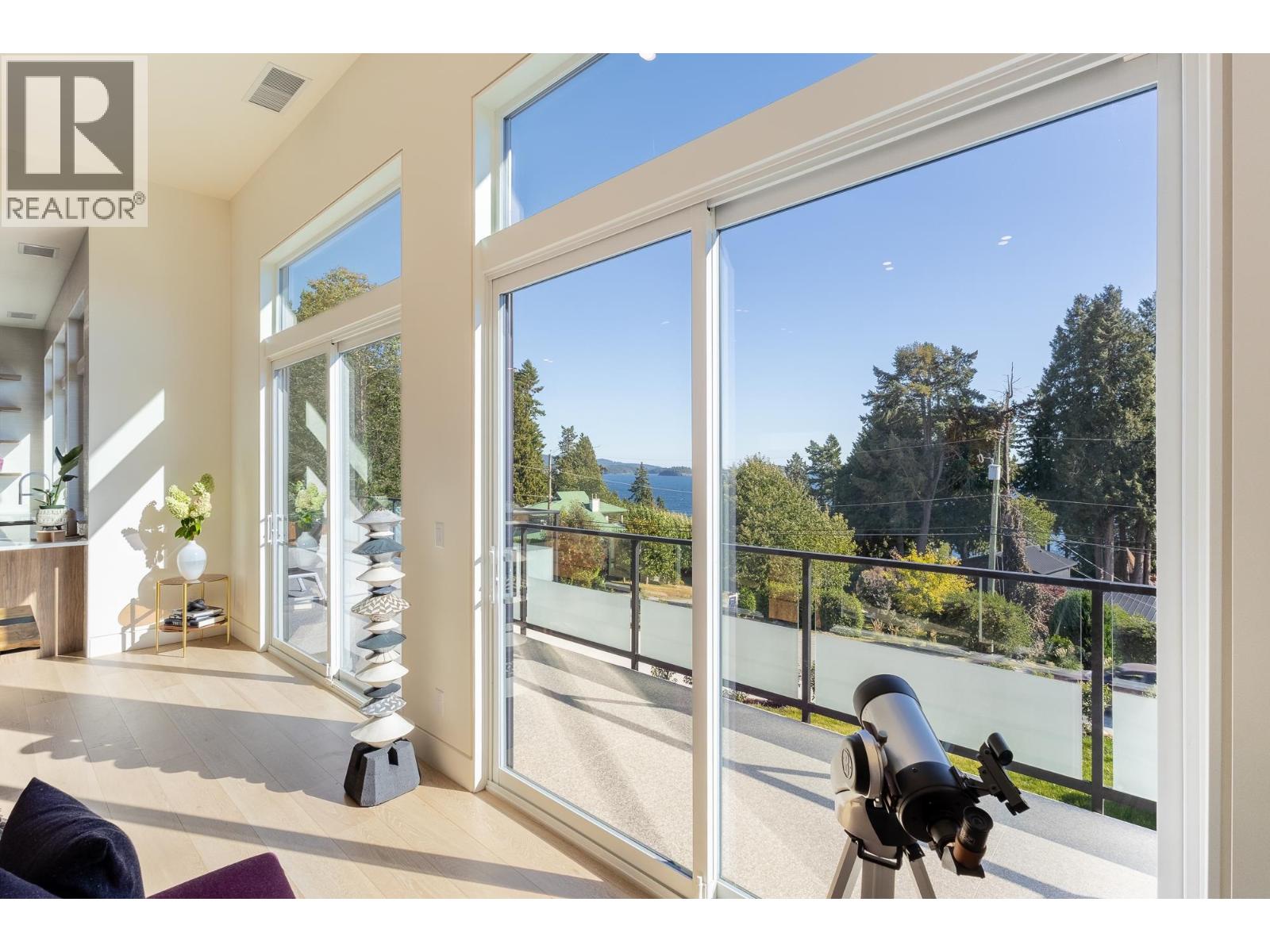 980 Gower Point Road, Gibsons, British Columbia  V0N 1V3 - Photo 13 - R3051488