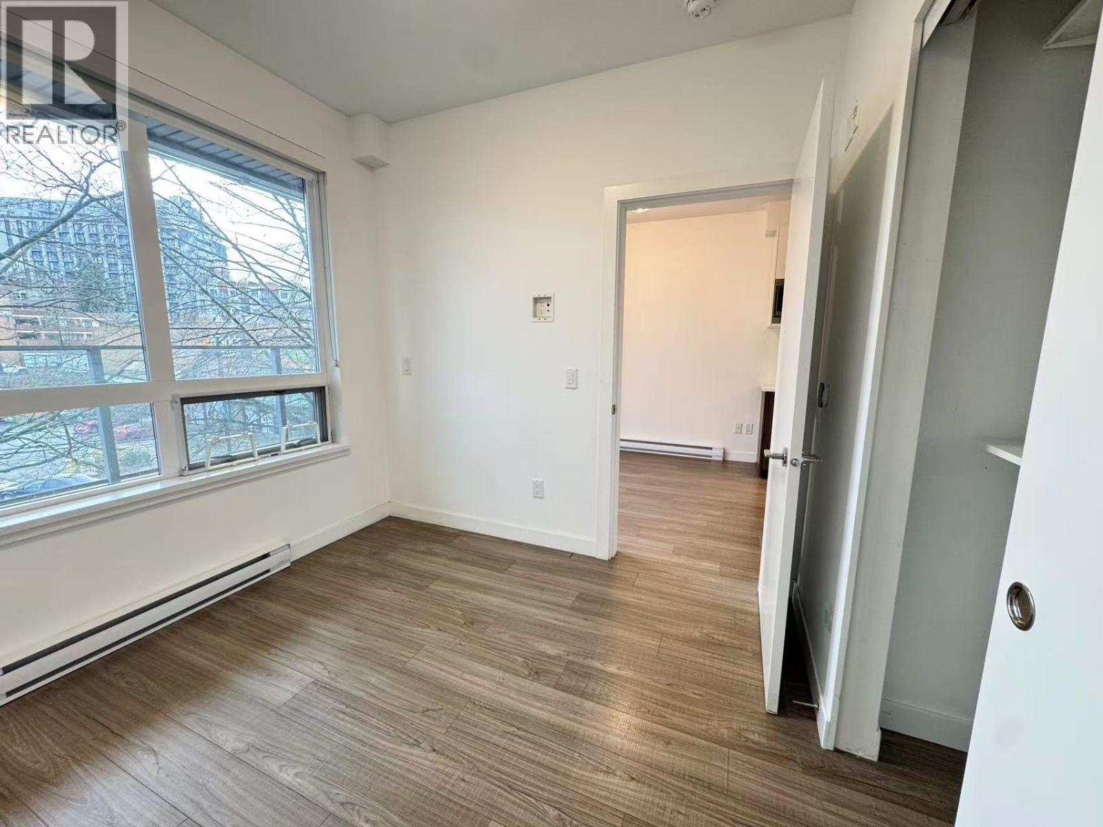 303 379 E Broadway Street, Vancouver, British Columbia  V5T 1W6 - Photo 1 - R3057275