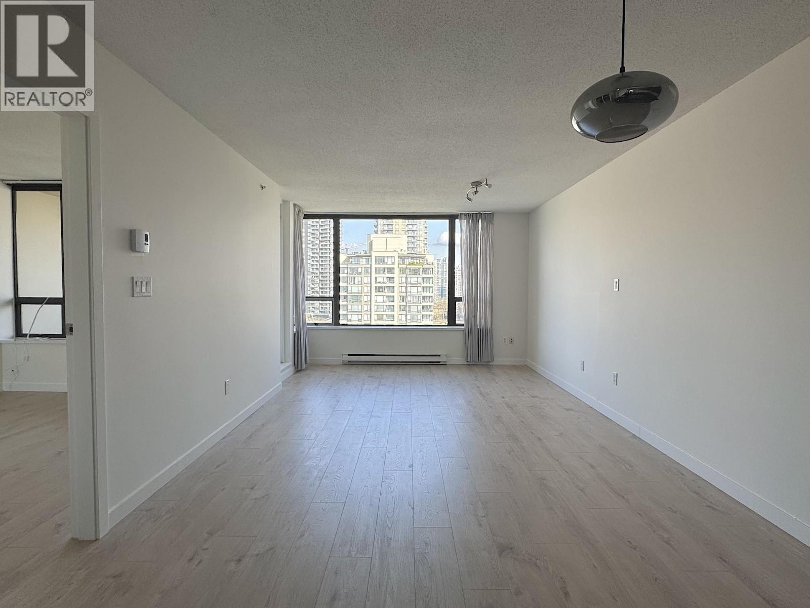 Property at 1605 4118 DAWSON STREET image 4