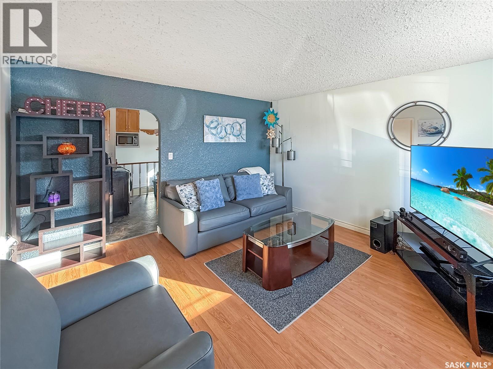 Property at 1080 4th STREET E image 3