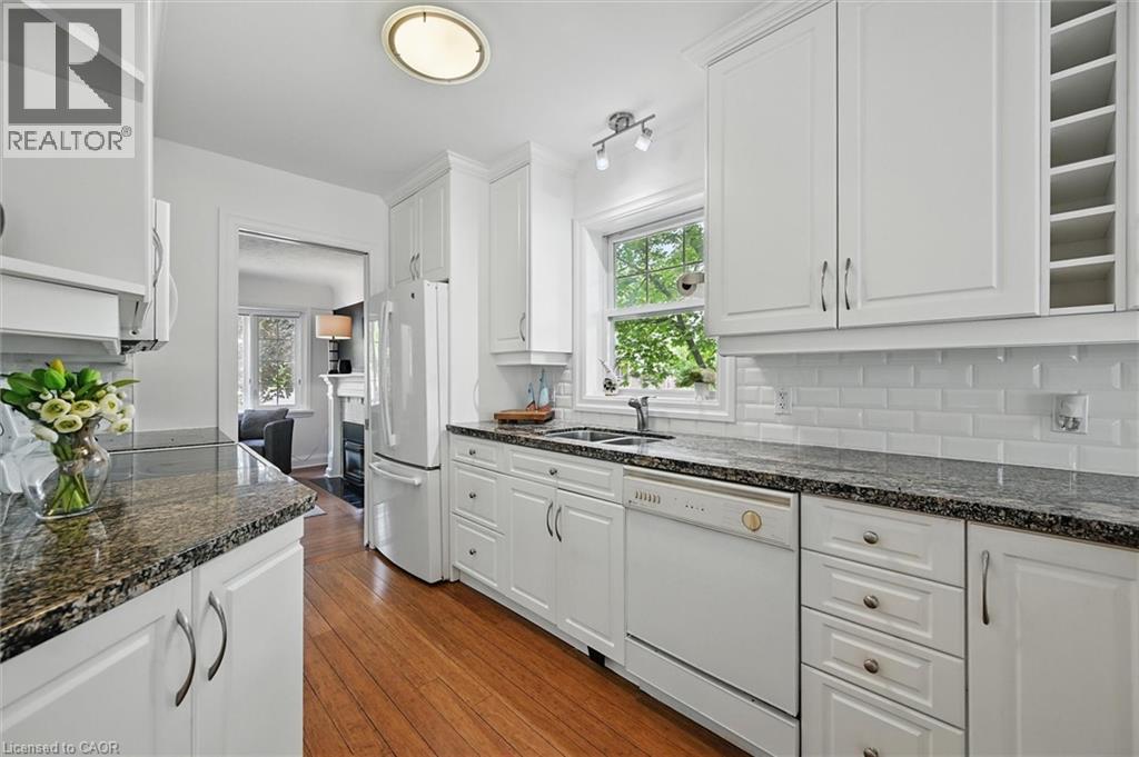 462 Woodland Avenue, Burlington, Ontario  L7R 2S1 - Photo 14 - 40737337