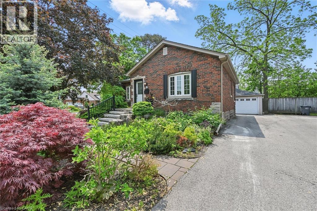 462 Woodland Avenue, Burlington, Ontario  L7R 2S1 - Photo 4 - 40737337