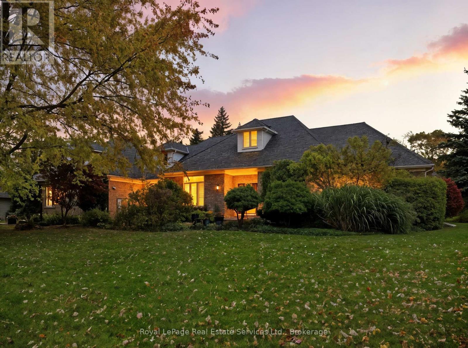 47 Fox Run Drive, Puslinch, Ontario  N1H 6H9 - Photo 2 - X12482242