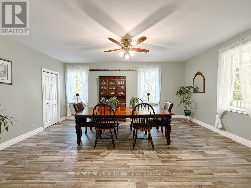 1862 Division Road W, Severn, Ontario  L3V 6H2 - Photo 16 - S12464963