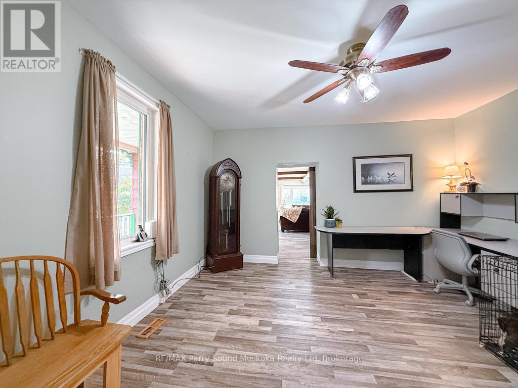 1862 Division Road W, Severn, Ontario  L3V 6H2 - Photo 10 - S12464963