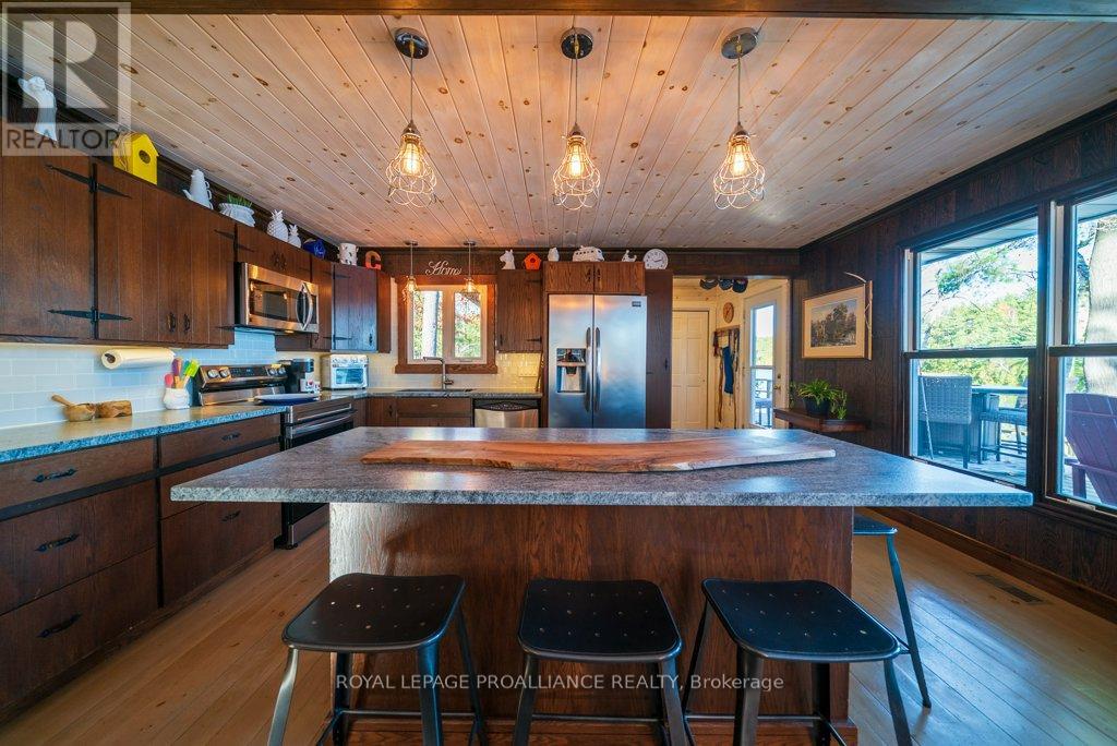 1022 Fosters Lane, Frontenac, Ontario  K0H 1K0 - Photo 12 - X12557532