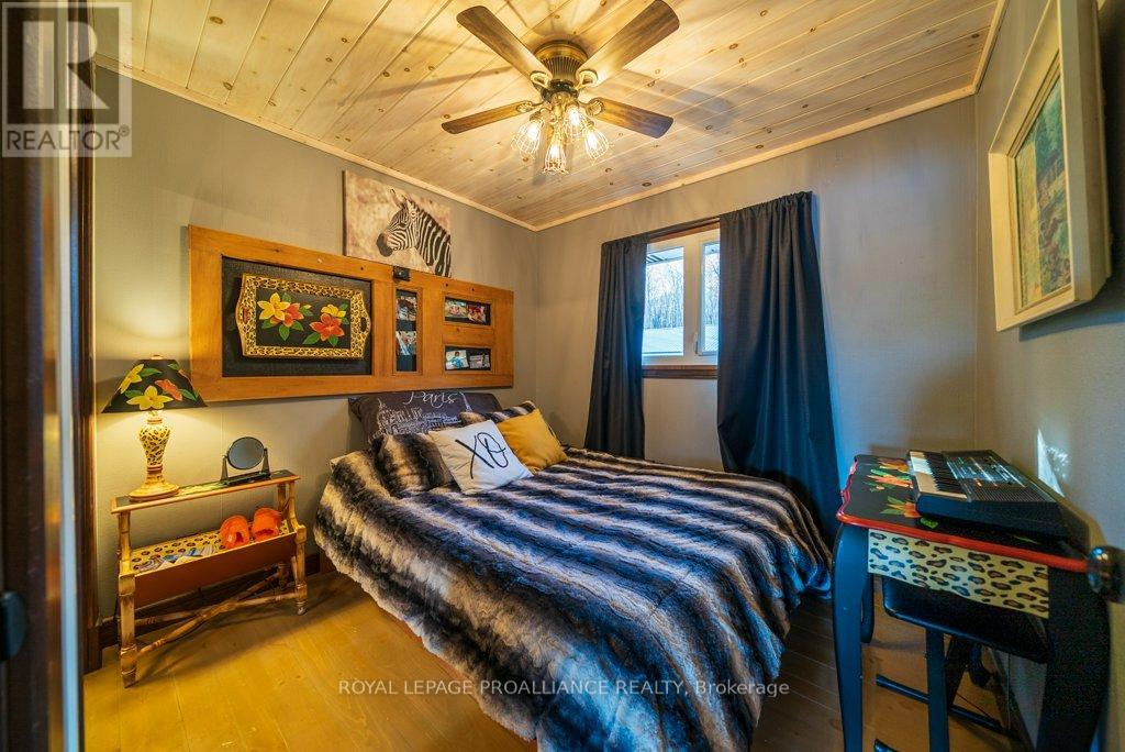 1022 Fosters Lane, Frontenac, Ontario  K0H 1K0 - Photo 16 - X12557532