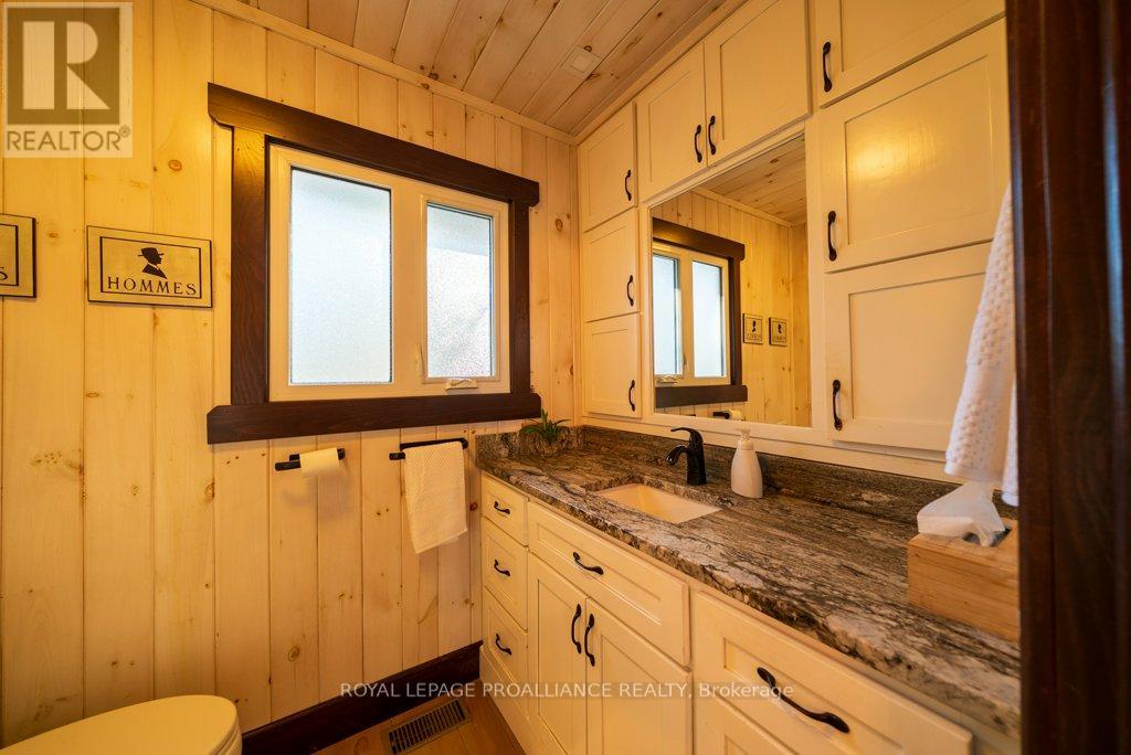 1022 Fosters Lane, Frontenac, Ontario  K0H 1K0 - Photo 17 - X12557532