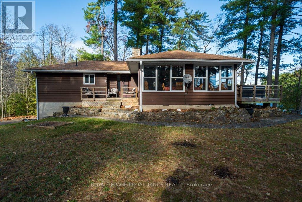 1022 Fosters Lane, Frontenac, Ontario  K0H 1K0 - Photo 3 - X12557532