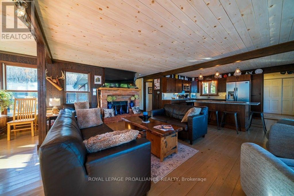 1022 Fosters Lane, Frontenac, Ontario  K0H 1K0 - Photo 8 - X12557532